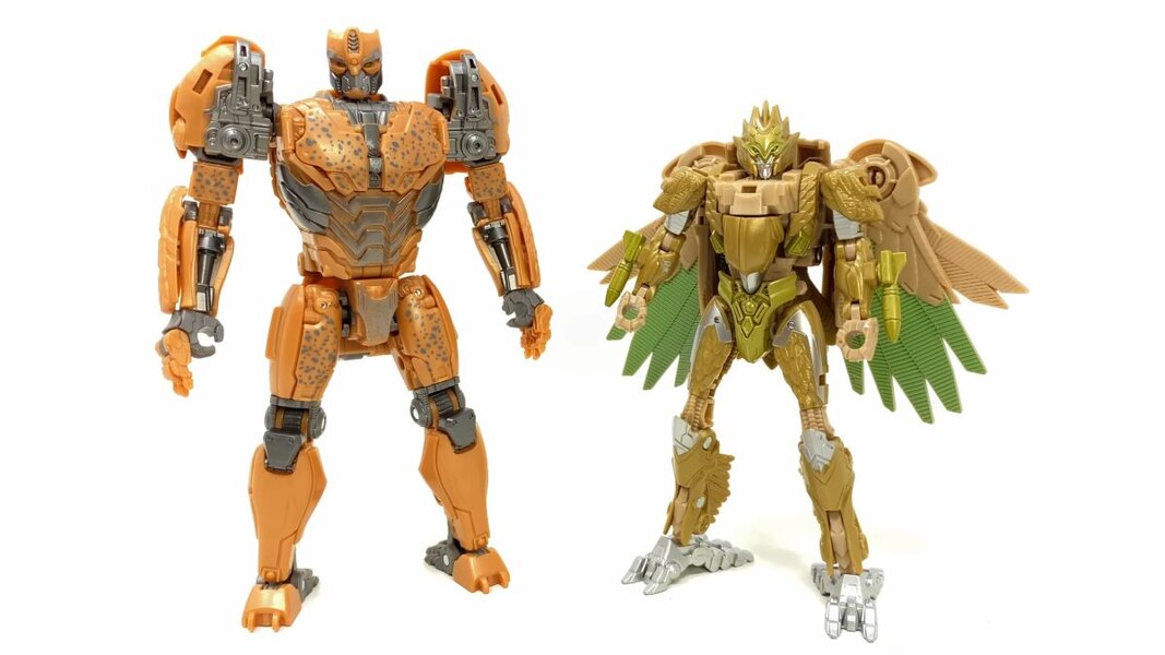 In Hand Image Of Studio Series Rise Of The Beasts 98 Cheetor  (28 of 51)
